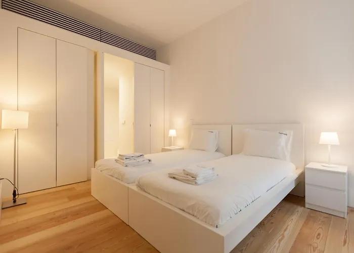 Flh Augusta's Arch Bright Flat *