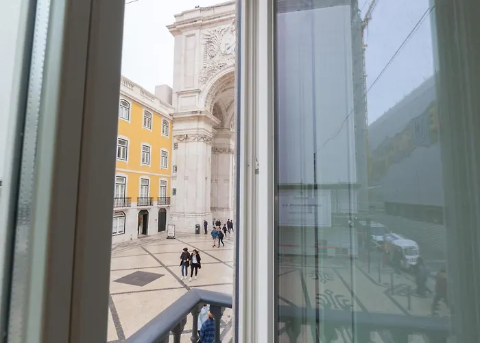 Flh Augusta's Arch Bright Flat Lisboa