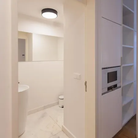 Flh Augusta's Arch Bright Flat ליסבון