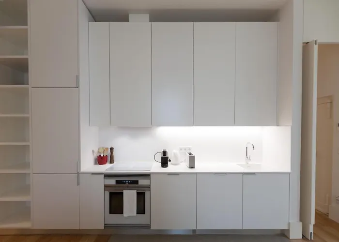 Flh Augusta's Arch Bright Flat